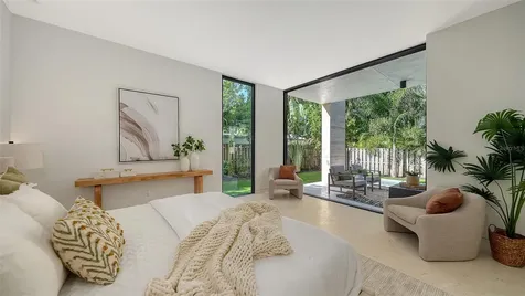 1642 Bahia Vista Street Sarasota FL 34239