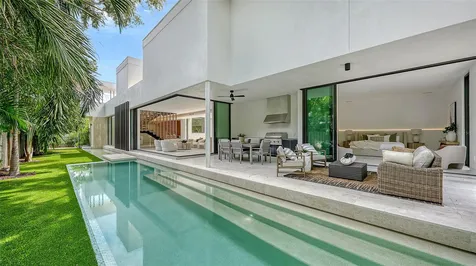 1642 Bahia Vista Street Sarasota FL 34239