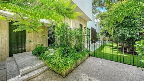 1642 Bahia Vista Street Sarasota FL 34239