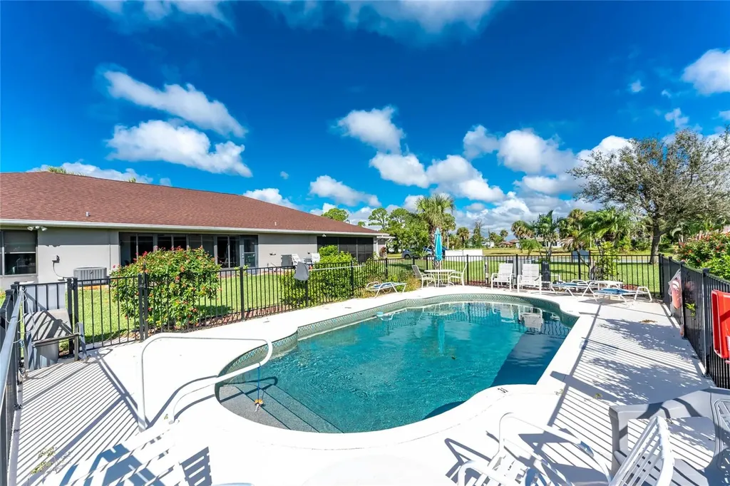 231 Rotonda Boulevard W Rotonda West FL 33947