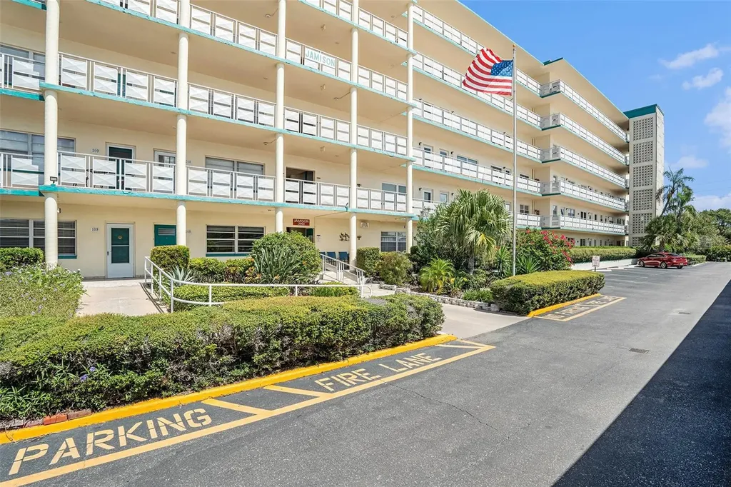 2960 59th Street S Gulfport FL 33707