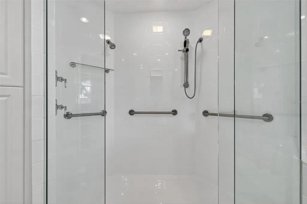 555 5th Avenue NE St Petersburg FL 33701
