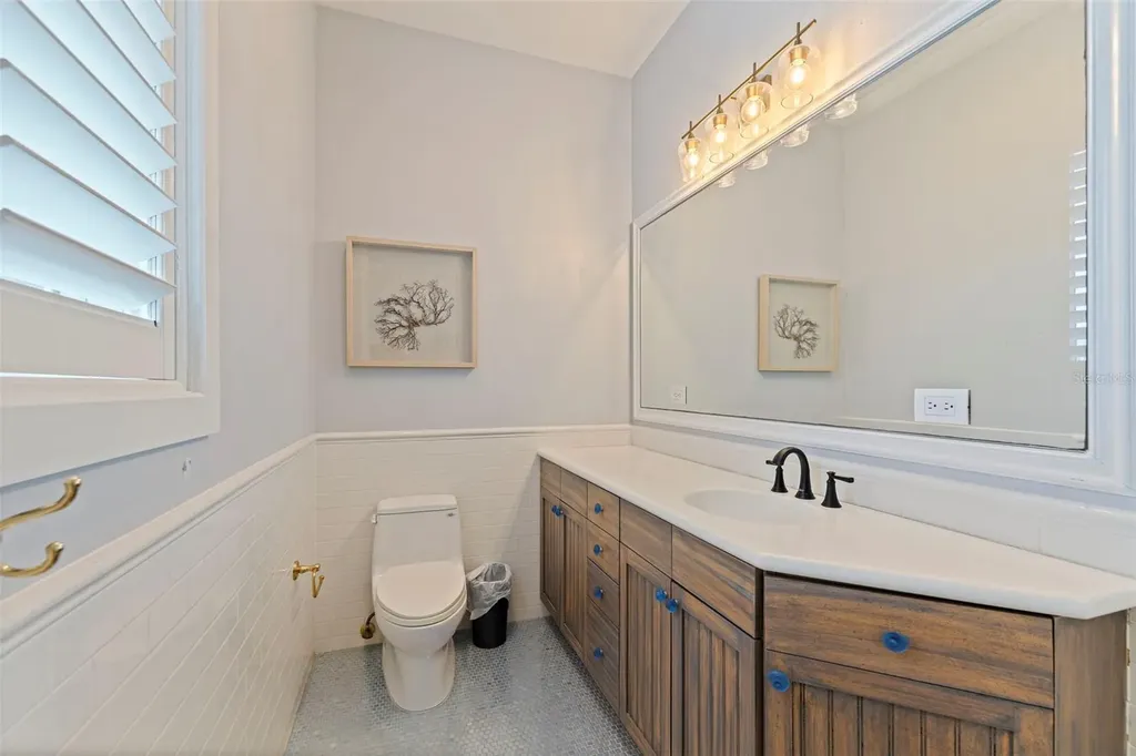 6152 52nd Street S St Petersburg FL 33715