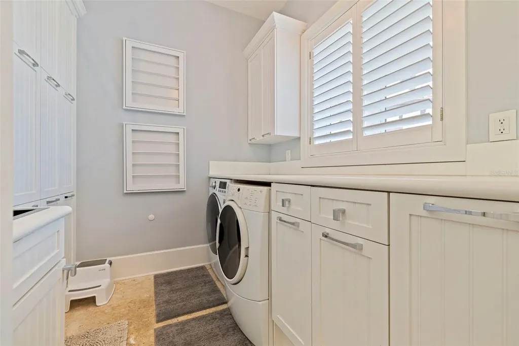 6152 52nd Street S St Petersburg FL 33715