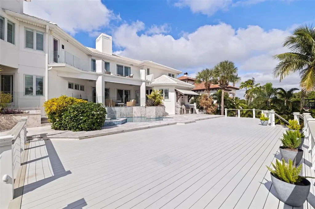 6152 52nd Street S St Petersburg FL 33715