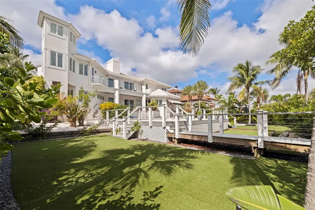 6152 52nd Street S St Petersburg FL 33715