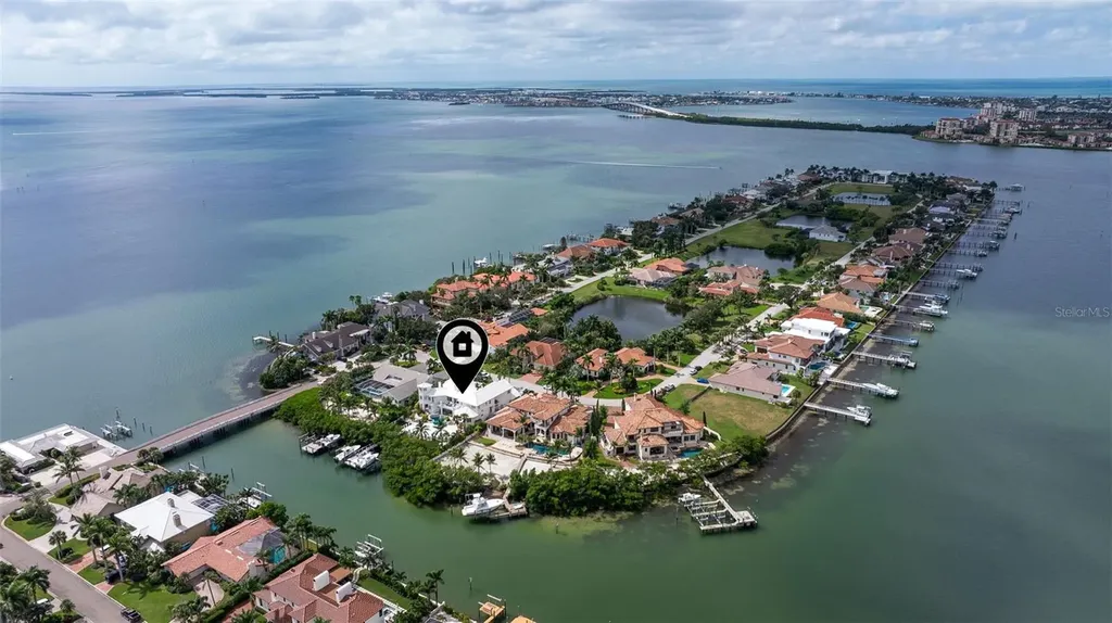 6152 52nd Street S St Petersburg FL 33715