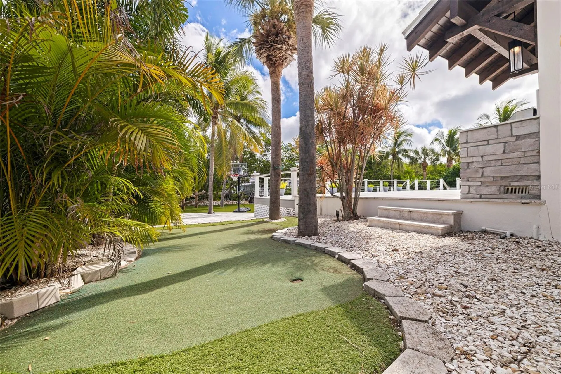 6152 52nd Street S St Petersburg FL 33715