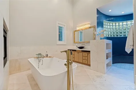 6152 52nd Street S St Petersburg FL 33715