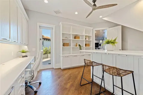6152 52nd Street S St Petersburg FL 33715