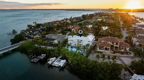 6152 52nd Street S St Petersburg FL 33715