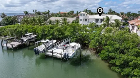 6152 52nd Street S St Petersburg FL 33715