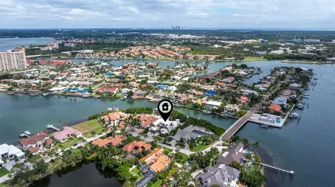6152 52nd Street S St Petersburg FL 33715