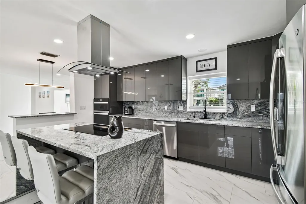 8708 Thornwood Lane Tampa FL 33615