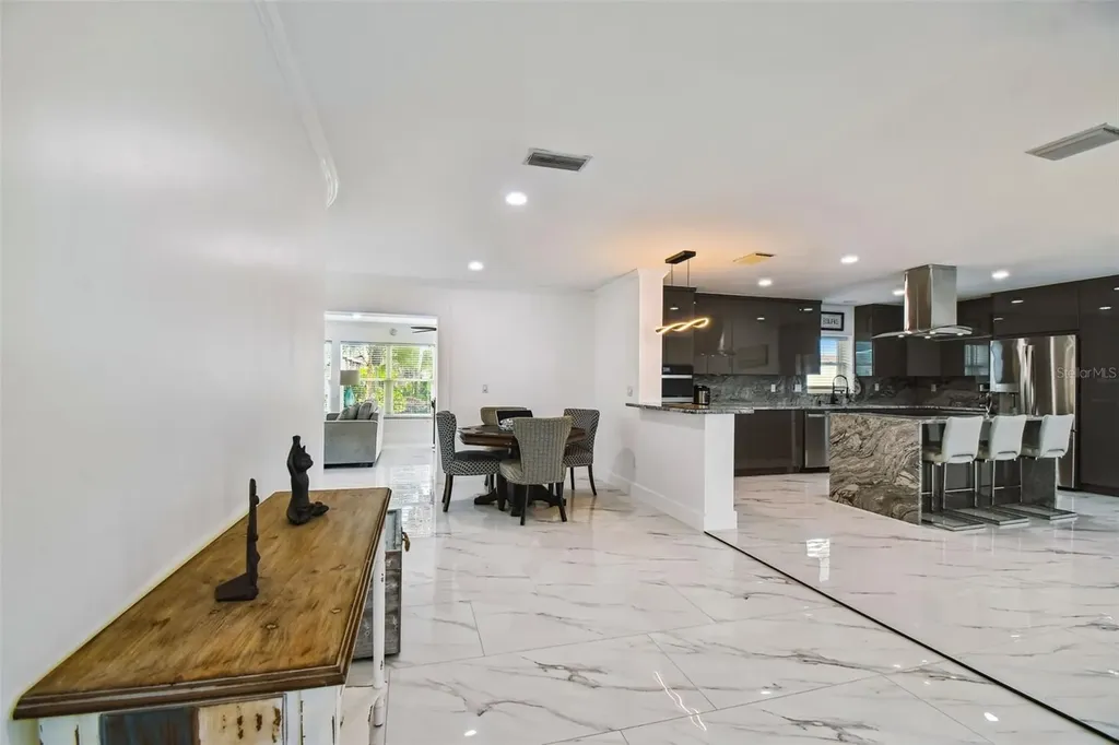 8708 Thornwood Lane Tampa FL 33615
