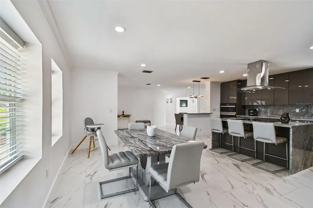 8708 Thornwood Lane Tampa FL 33615