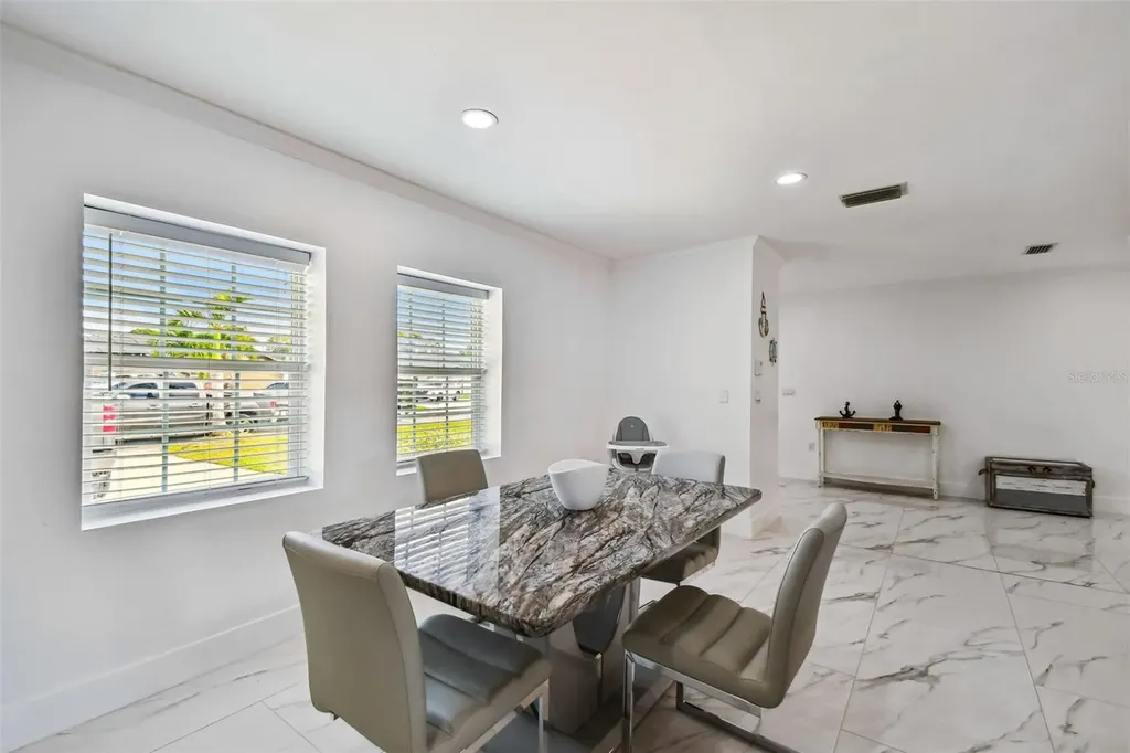 8708 Thornwood Lane Tampa FL 33615