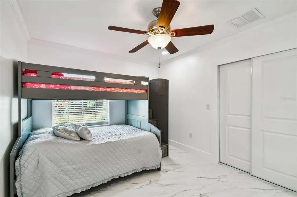 8708 Thornwood Lane Tampa FL 33615