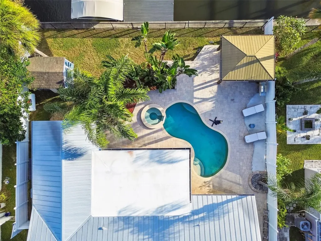 8708 Thornwood Lane Tampa FL 33615