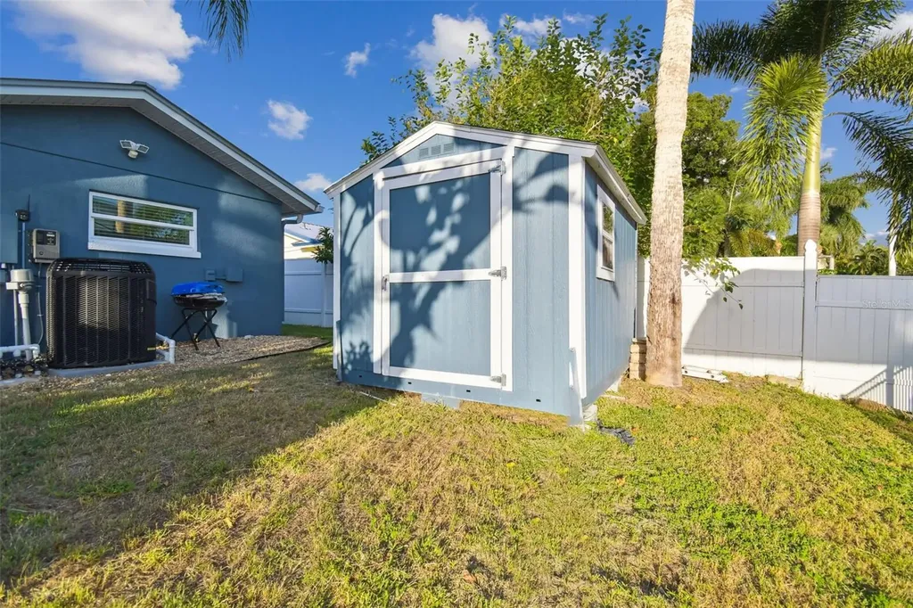 8708 Thornwood Lane Tampa FL 33615
