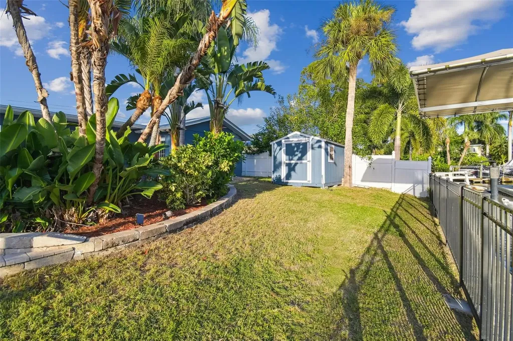 8708 Thornwood Lane Tampa FL 33615