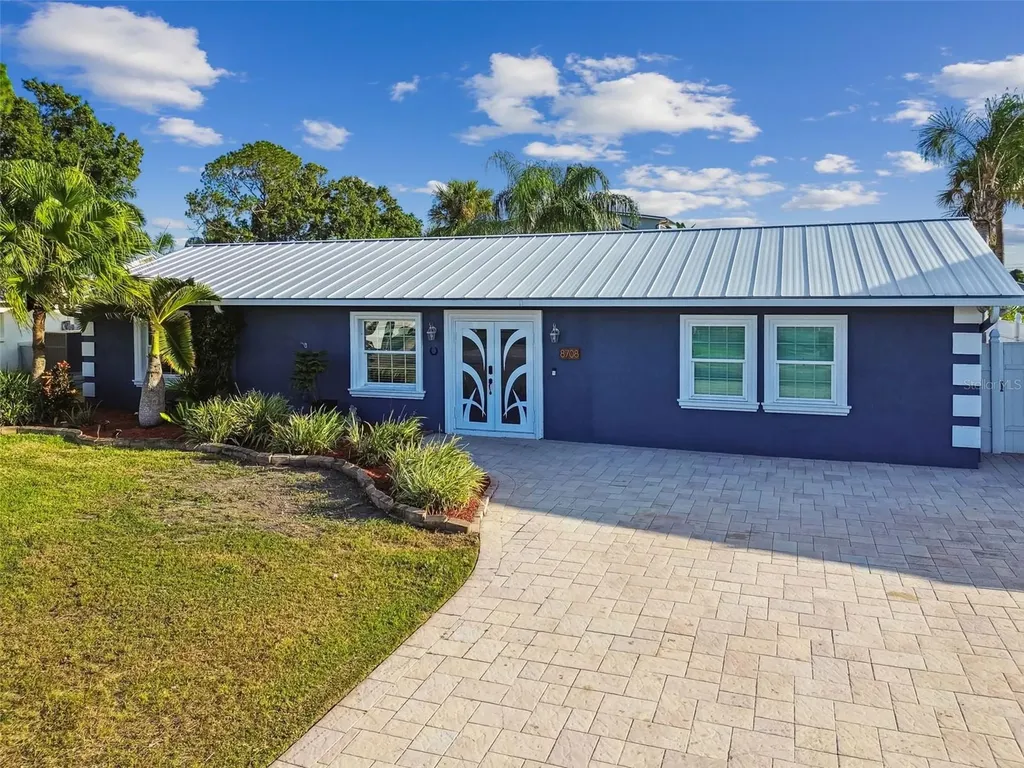 8708 Thornwood Lane Tampa FL 33615