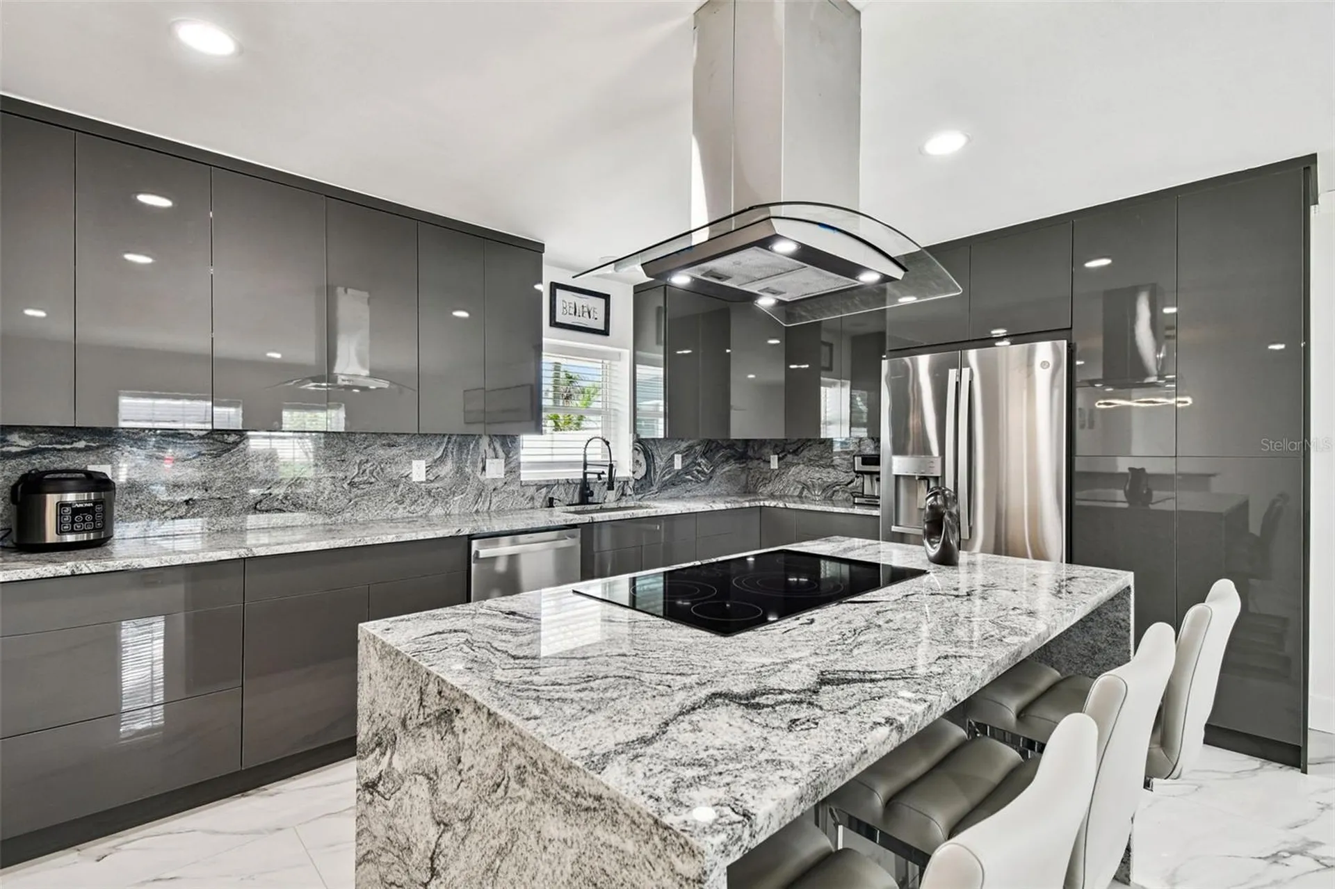 8708 Thornwood Lane Tampa FL 33615