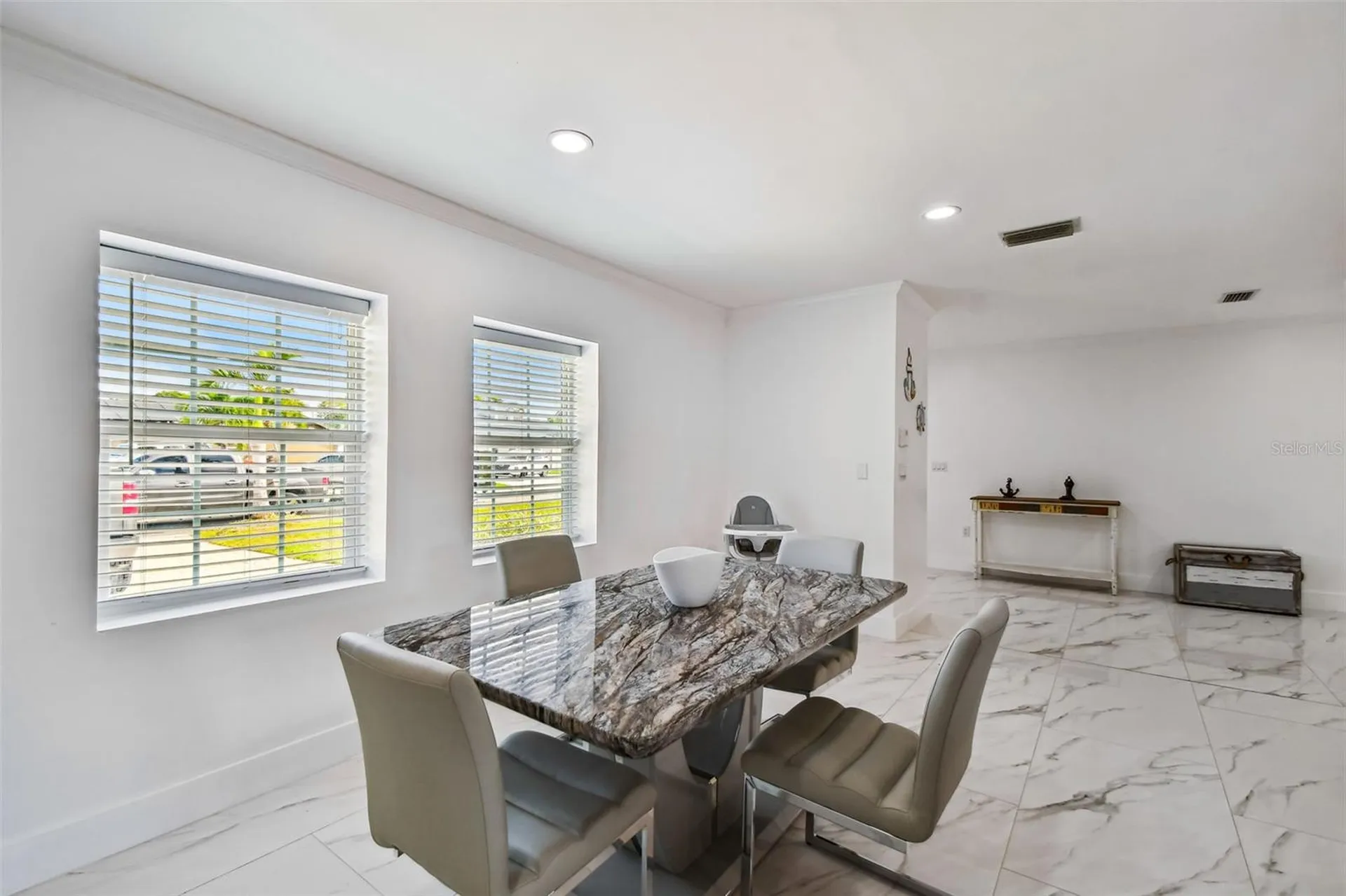 8708 Thornwood Lane Tampa FL 33615