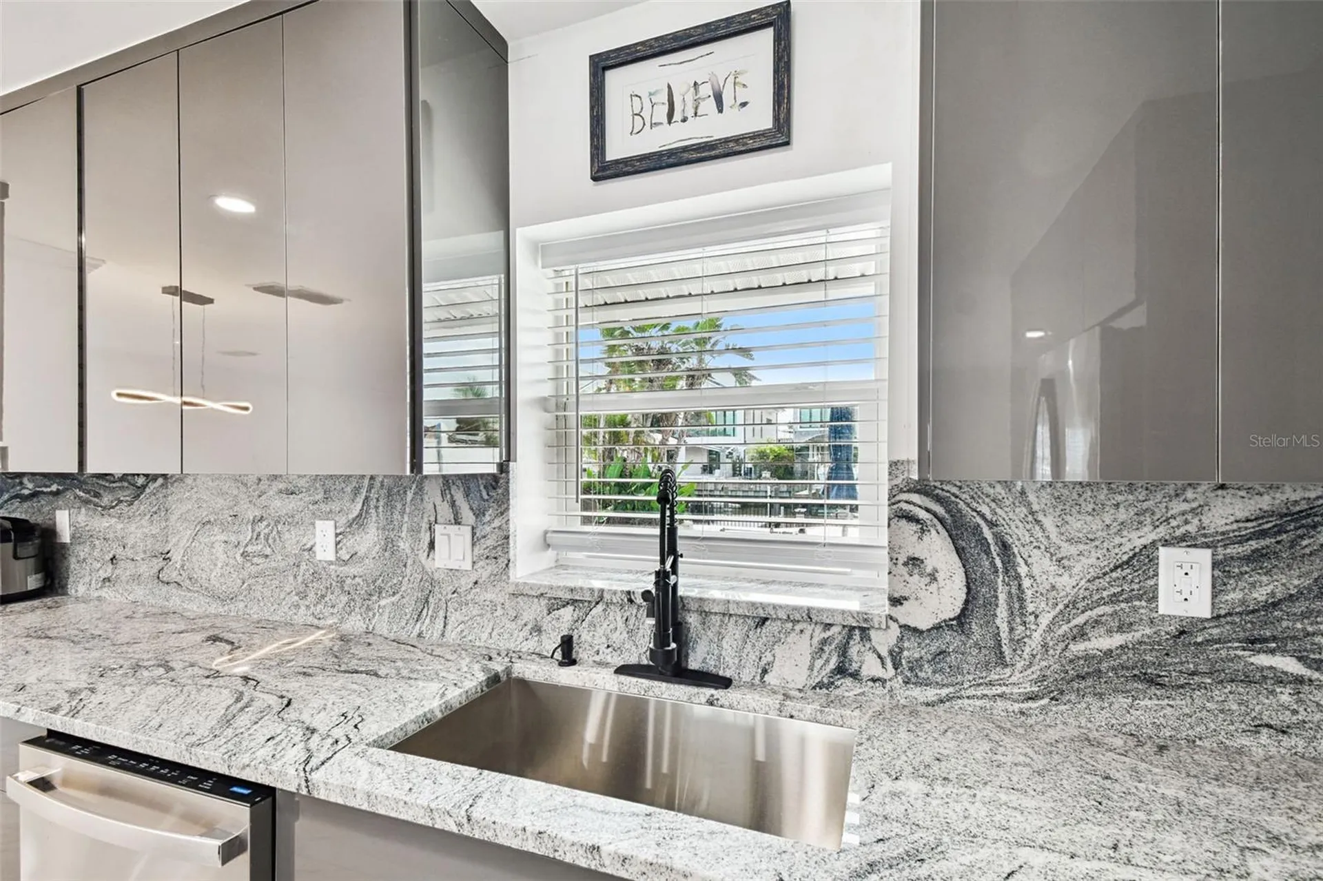 8708 Thornwood Lane Tampa FL 33615