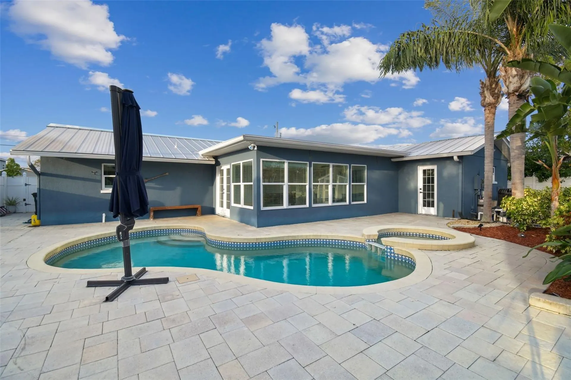 8708 Thornwood Lane Tampa FL 33615