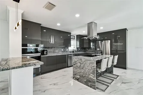 8708 Thornwood Lane Tampa FL 33615