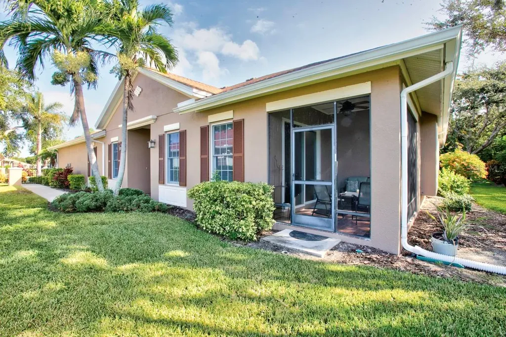 7321 Emma Road Bradenton FL 34209