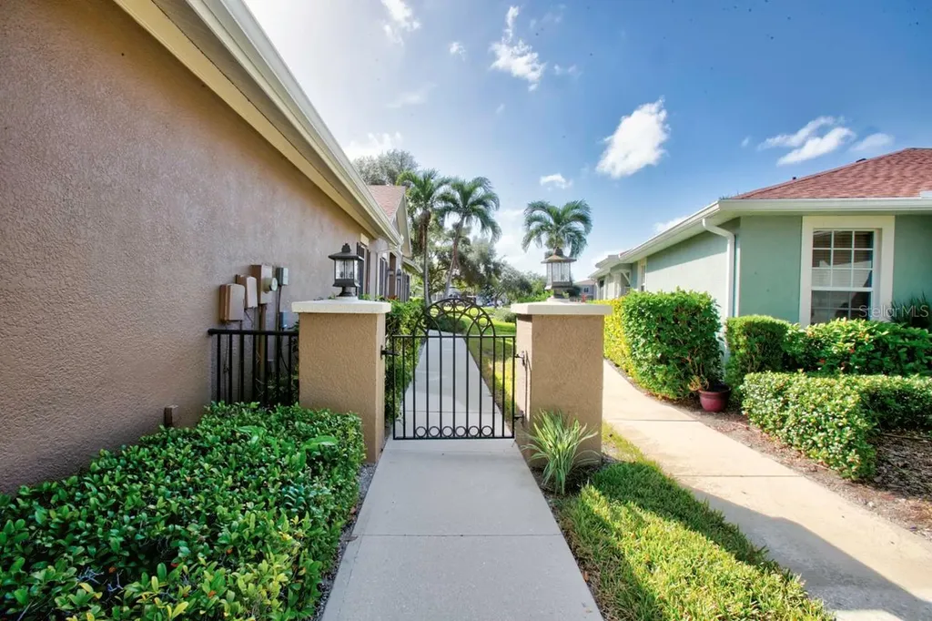 7321 Emma Road Bradenton FL 34209