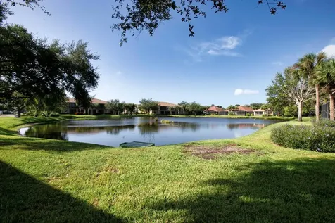 7321 Emma Road Bradenton FL 34209