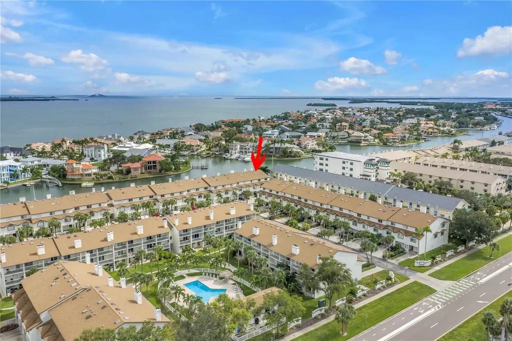 367 Madeira Circle Tierra Verde FL 33715