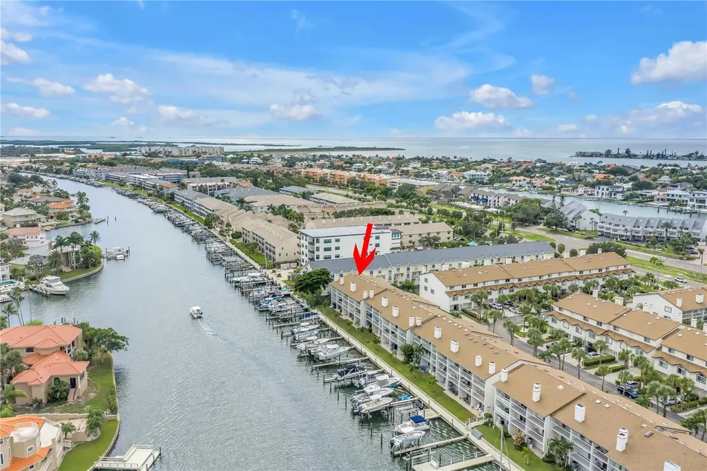 367 Madeira Circle Tierra Verde FL 33715