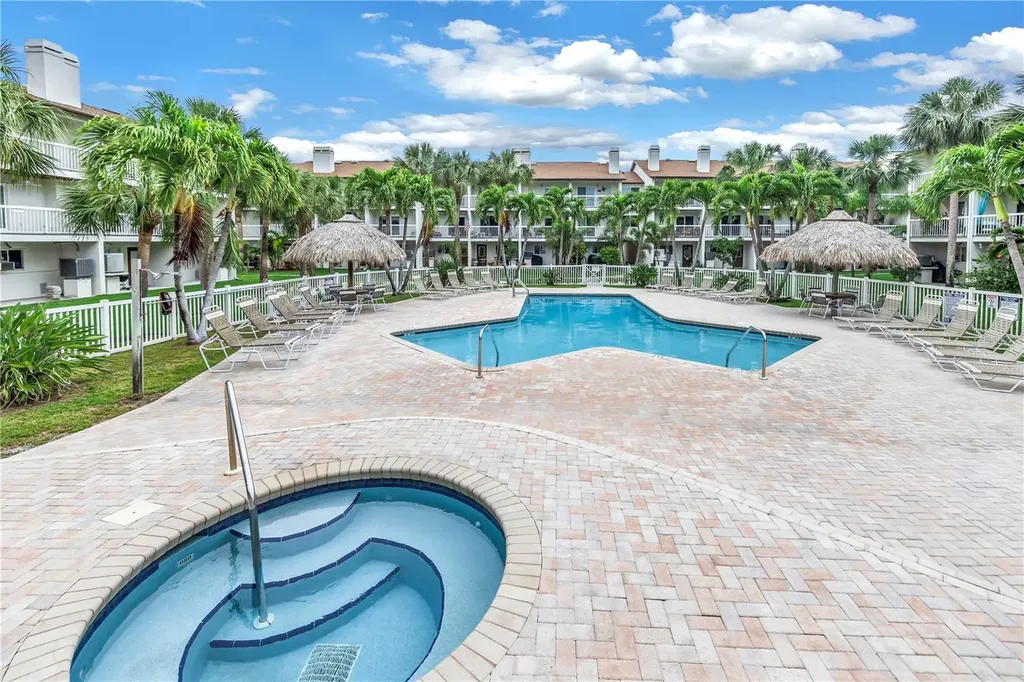 367 Madeira Circle Tierra Verde FL 33715