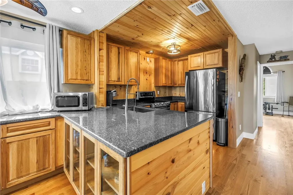 367 Madeira Circle Tierra Verde FL 33715