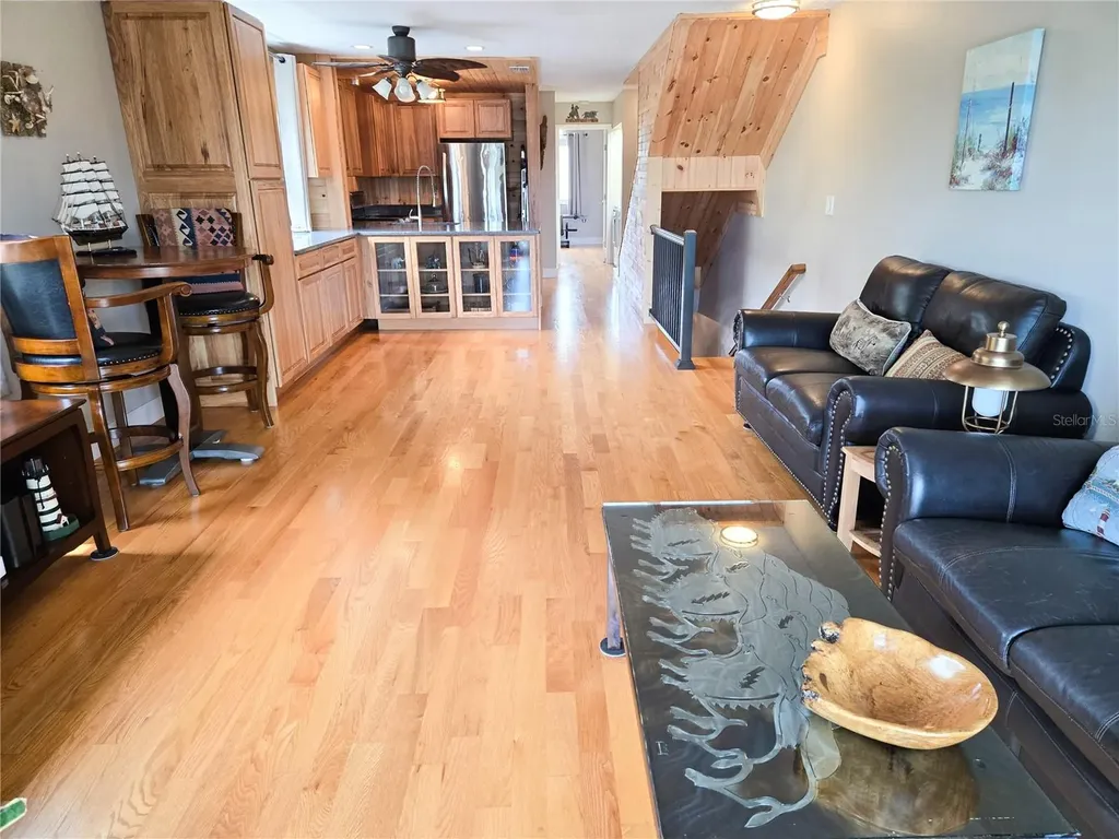 367 Madeira Circle Tierra Verde FL 33715