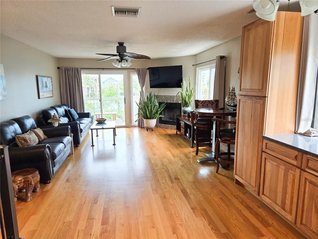 367 Madeira Circle Tierra Verde FL 33715