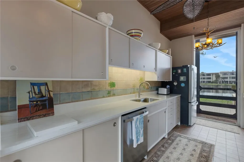 62 Sandy Hook Road S Sarasota FL 34242