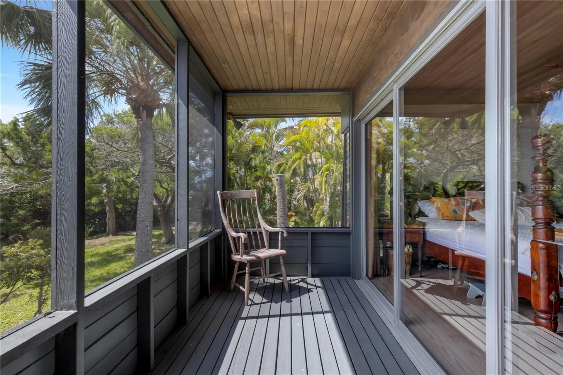 62 Sandy Hook Road S Sarasota FL 34242