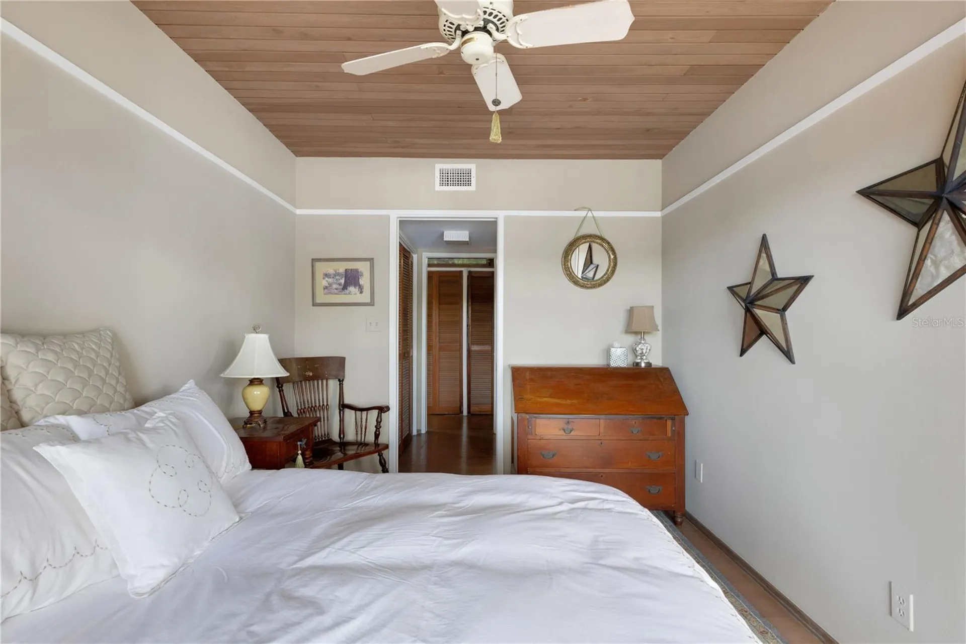 62 Sandy Hook Road S Sarasota FL 34242