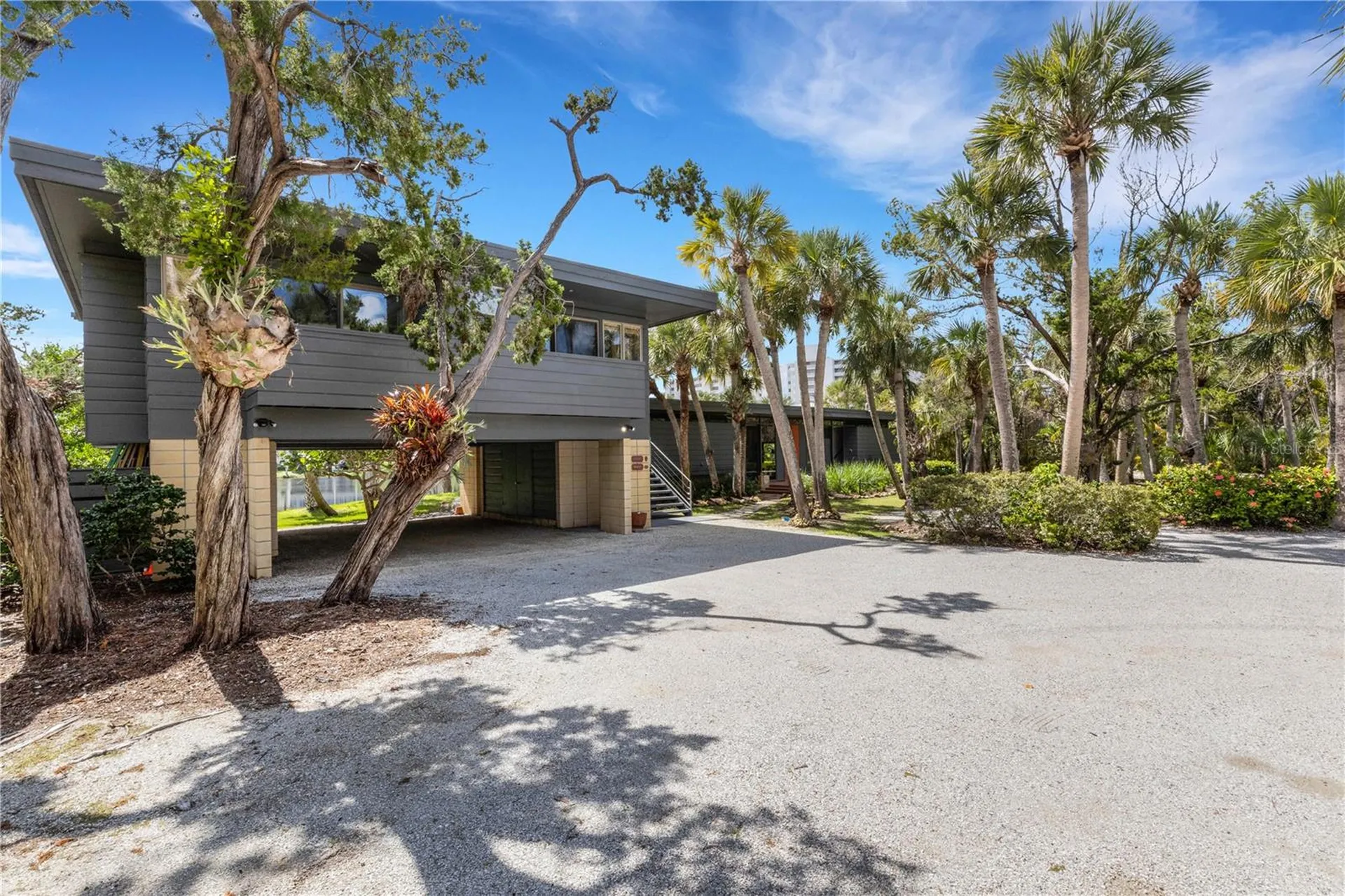 62 Sandy Hook Road S Sarasota FL 34242