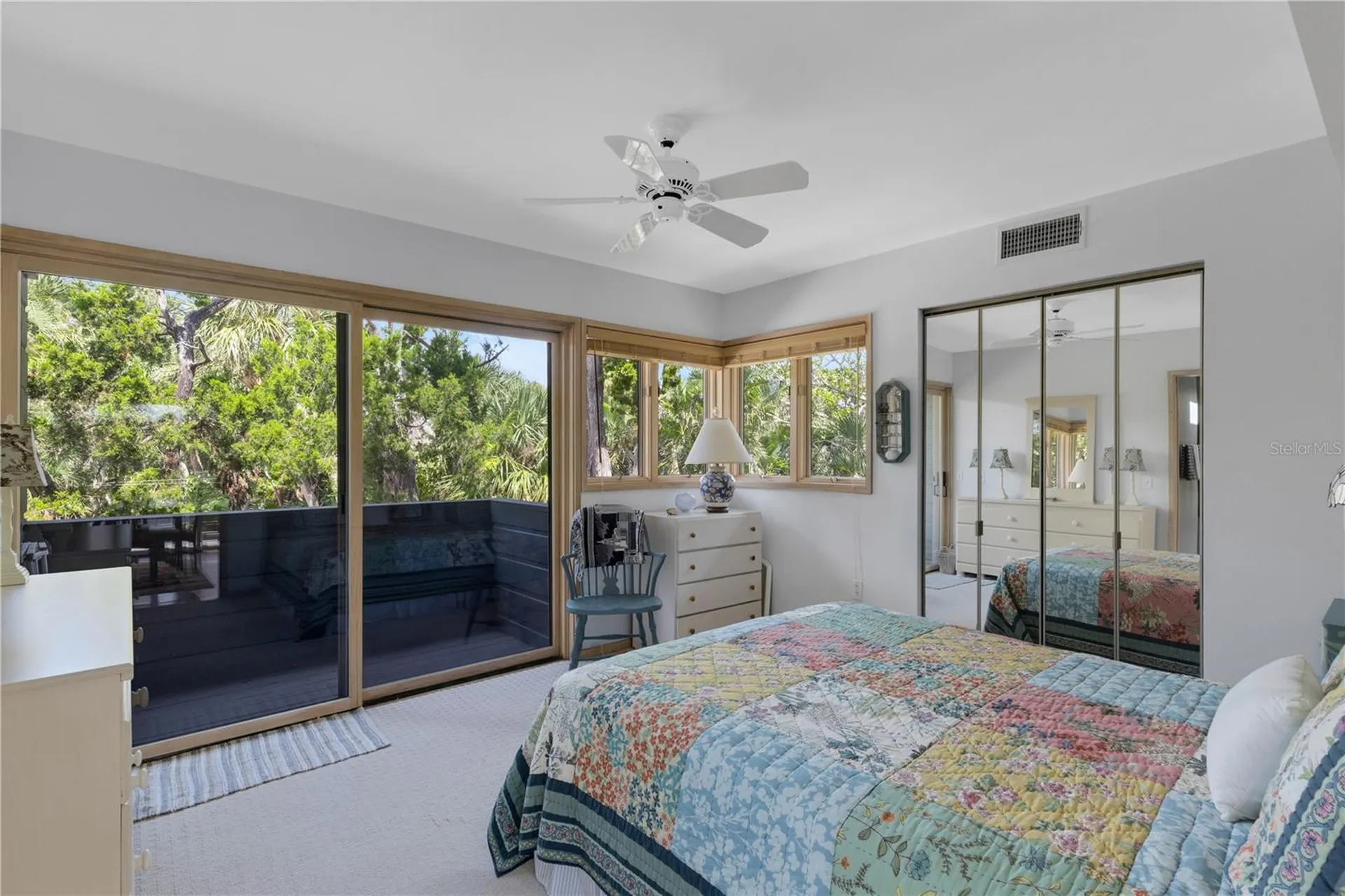 62 Sandy Hook Road S Sarasota FL 34242