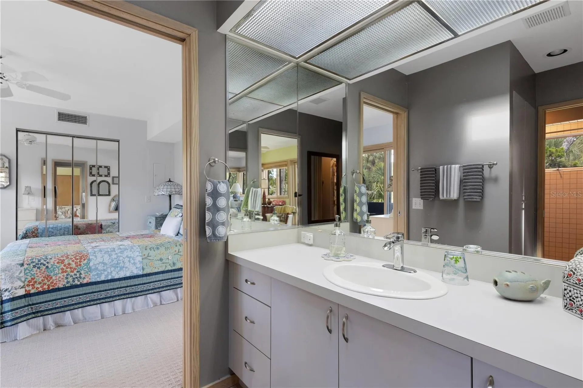 62 Sandy Hook Road S Sarasota FL 34242