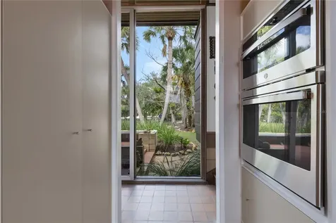 62 Sandy Hook Road S Sarasota FL 34242