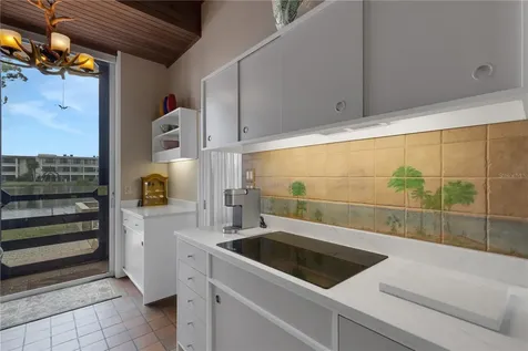 62 Sandy Hook Road S Sarasota FL 34242