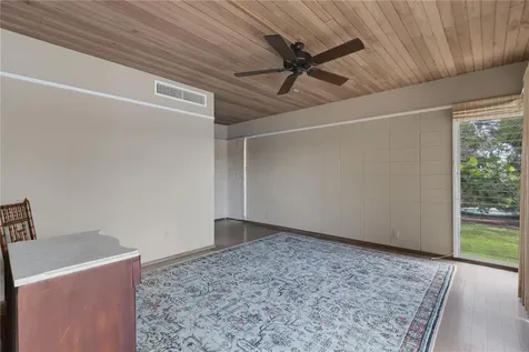 62 Sandy Hook Road S Sarasota FL 34242