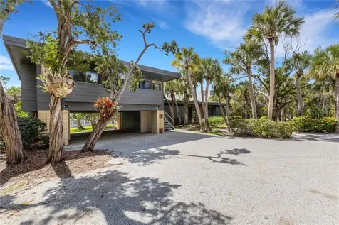 62 Sandy Hook Road S Sarasota FL 34242